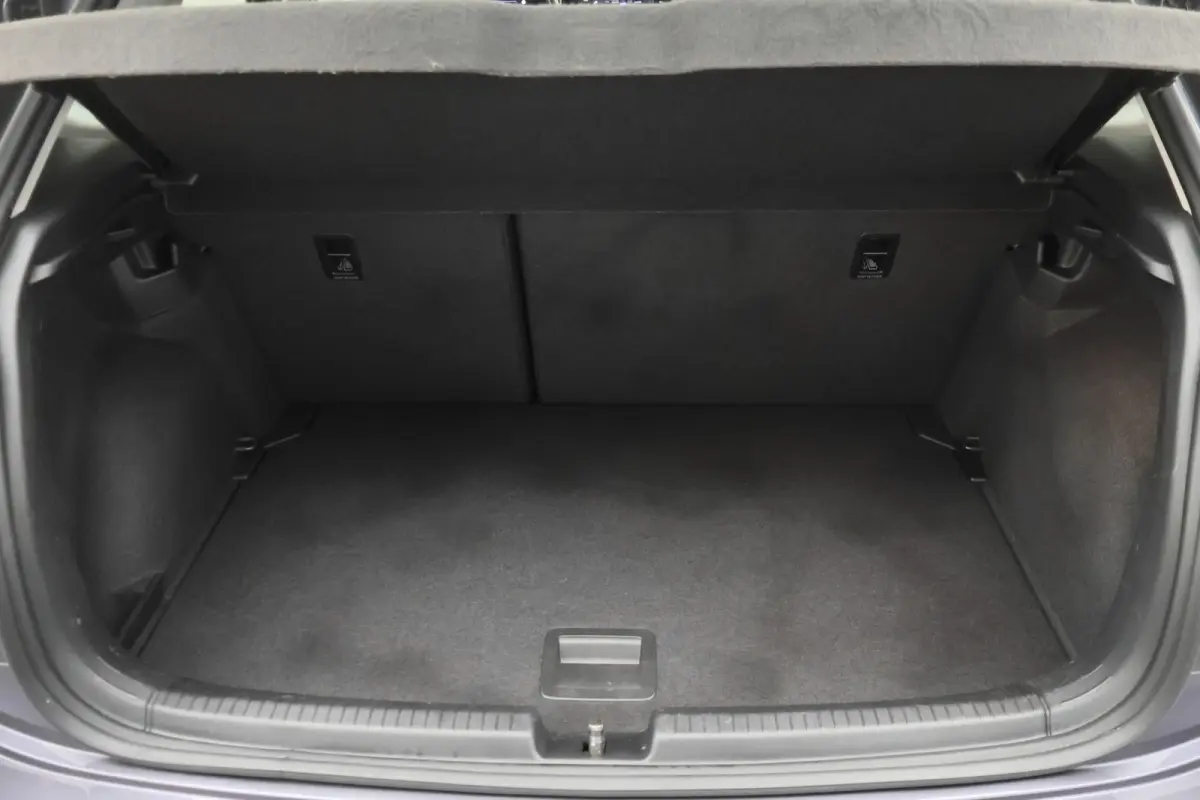 1.0 TSI Life Virtual Cockpit, Airco, ACC, Apple CarPlay, DAB, LED, PDC, Trekhaak, 15"