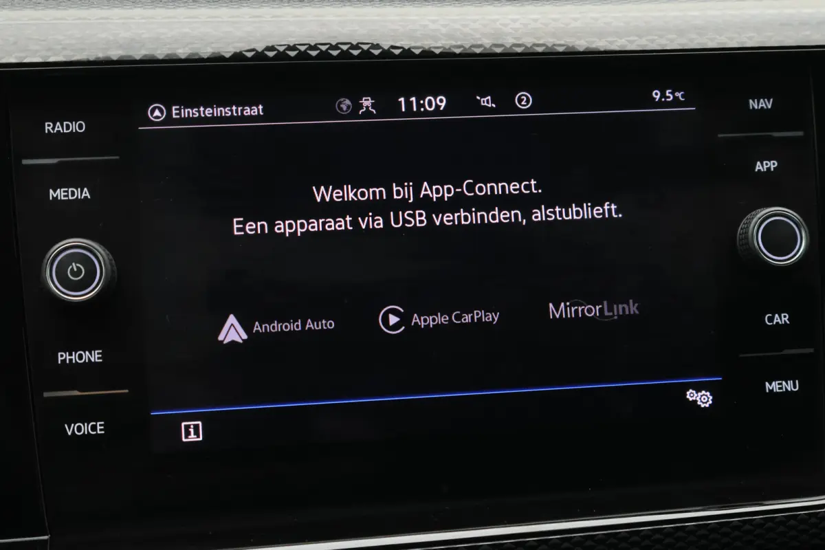 1.0 TSI Life Virtual Cockpit, Airco, ACC, Apple CarPlay, DAB, LED, PDC, Trekhaak, 15"