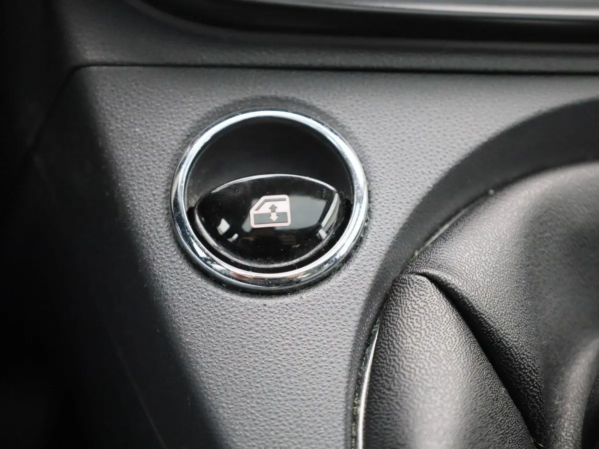 1.2 500S | Climate Control | Bluetooth | Half Lederen Bekleding | Lichtmetalen Velgen |