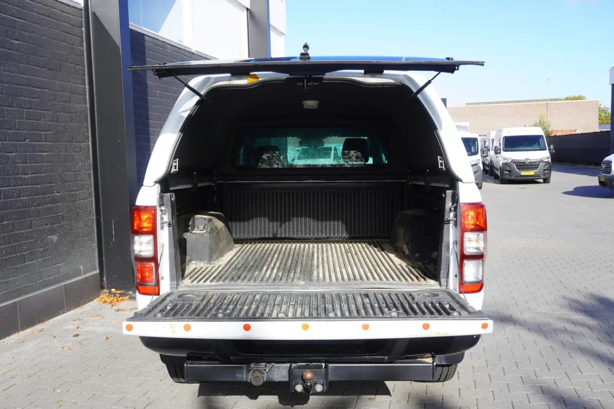 2.0 EcoBlue 213PK AUT. 4X4 3.500KG Wildtrak Supercab - Airco - Navi - Cruise - €22.900,- Excl.