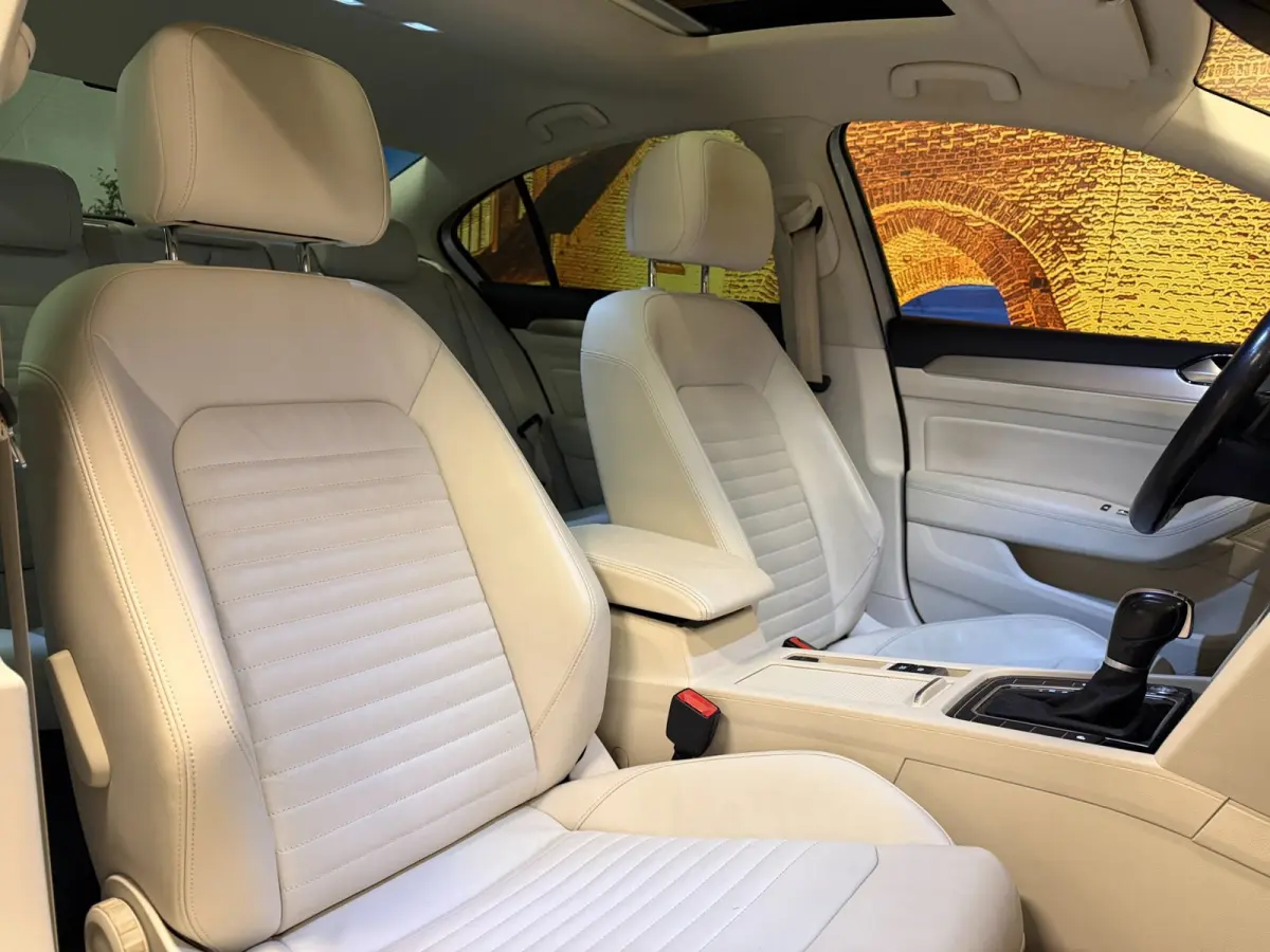 1.4 TSI ACT Highline Aut Panodak Leer Carplay