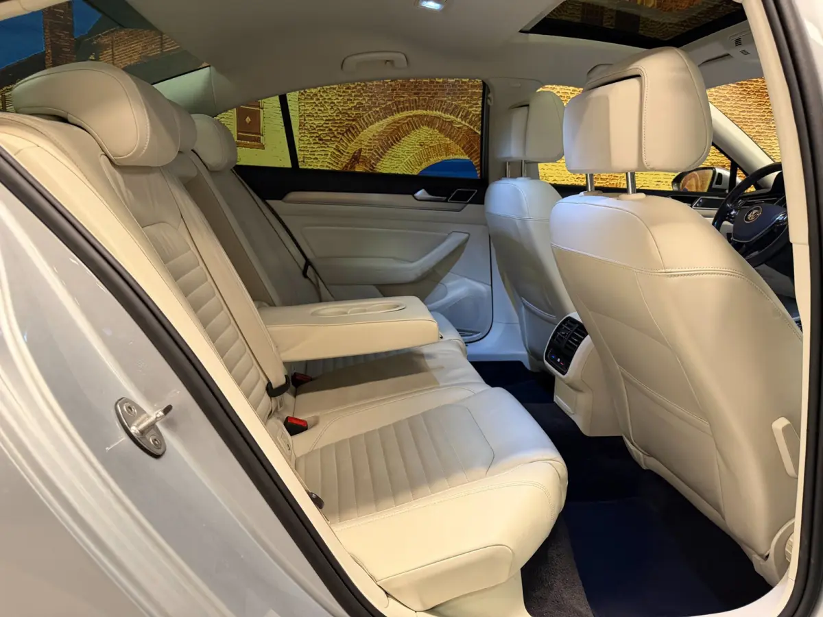 1.4 TSI ACT Highline Aut Panodak Leer Carplay