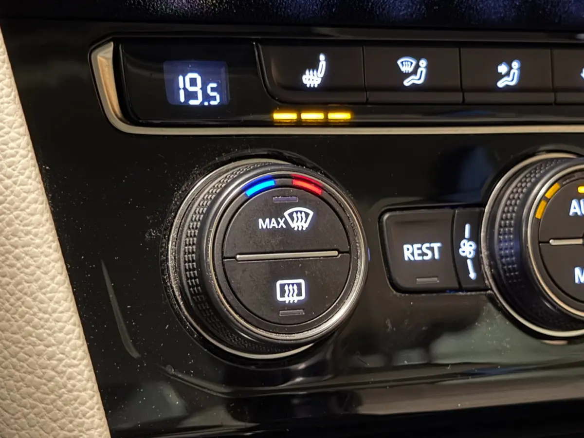1.4 TSI ACT Highline Aut Panodak Leer Carplay