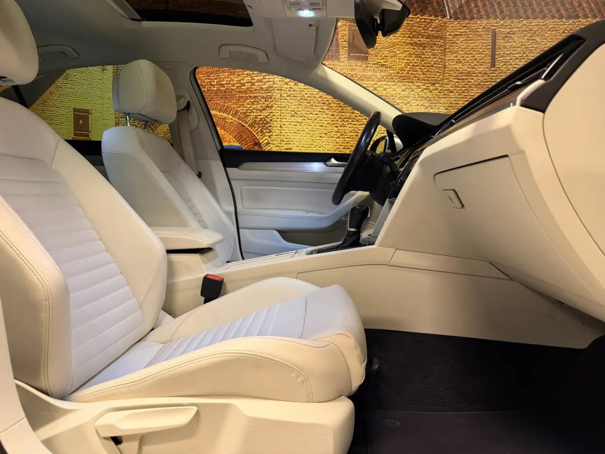 1.4 TSI ACT Highline Aut Panodak Leer Carplay