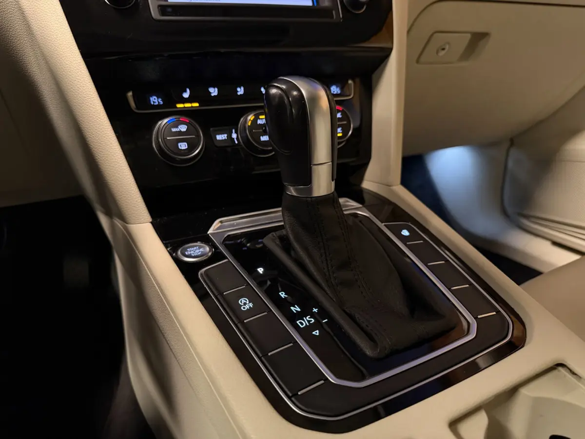 1.4 TSI ACT Highline Aut Panodak Leer Carplay