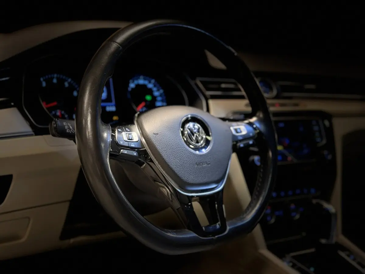 1.4 TSI ACT Highline Aut Panodak Leer Carplay