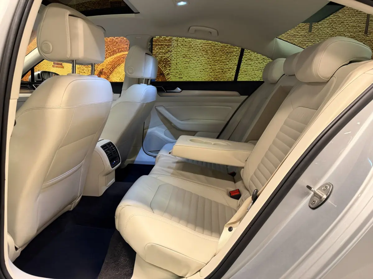 1.4 TSI ACT Highline Aut Panodak Leer Carplay