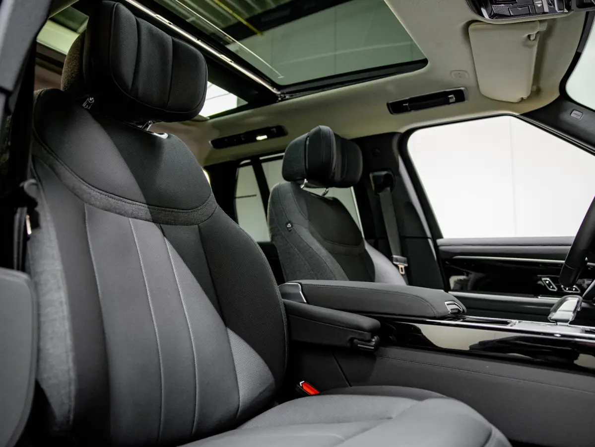 3.0 P550e Autobiography PHEV | Trekhaak | Koelbox | Massage | Achterasbest. | ACC | Signature Audio |