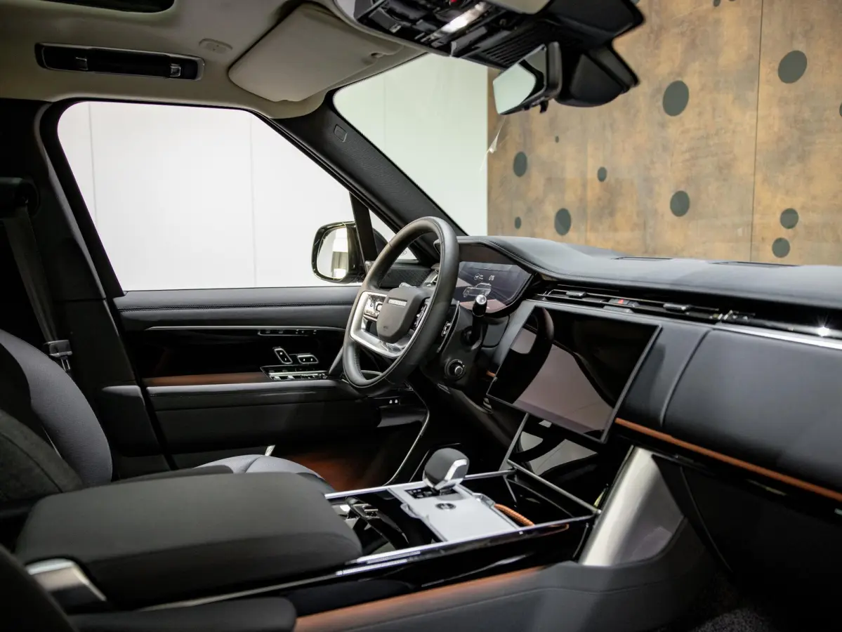 3.0 P550e Autobiography PHEV | Trekhaak | Koelbox | Massage | Achterasbest. | ACC | Signature Audio |