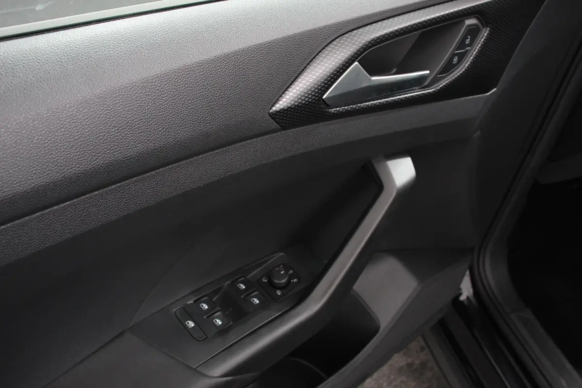 1.0 TSI 110pk DSG Life Navigatie Apple Carplay/Android Auto Adaptieve Cruise Control Camera Parkeersensoren Stoelverwarming Virtual Cockpit Getinte ramen Climatronic Lane Assist