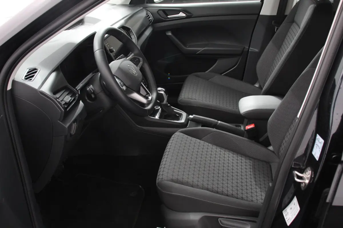 1.0 TSI 110pk DSG Life Navigatie Apple Carplay/Android Auto Adaptieve Cruise Control Camera Parkeersensoren Stoelverwarming Virtual Cockpit Getinte ramen Climatronic Lane Assist