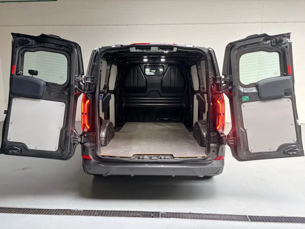 Automaat Sport AWD 4x4 320 2.0 TDCI 170pk L1H1 2xElek.Schuifdeur, Trekhaak, NEDERLANDSE BUS! 1STE EIGENAAR!