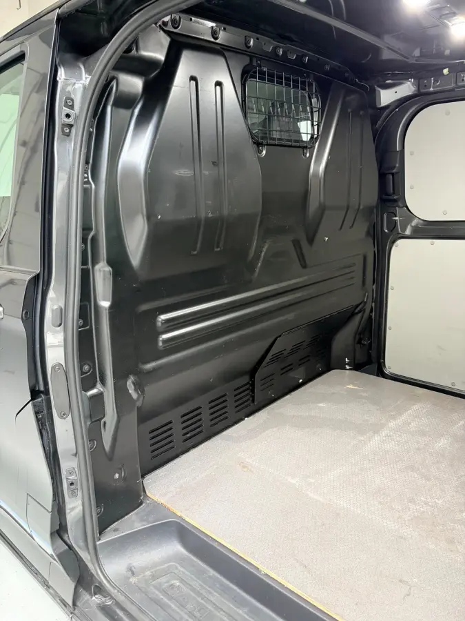 Automaat Sport AWD 4x4 320 2.0 TDCI 170pk L1H1 2xElek.Schuifdeur, Trekhaak, NEDERLANDSE BUS! 1STE EIGENAAR!
