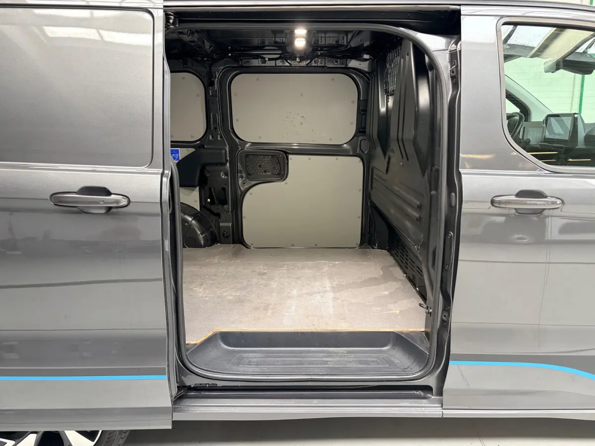 Automaat Sport AWD 4x4 320 2.0 TDCI 170pk L1H1 2xElek.Schuifdeur, Trekhaak, NEDERLANDSE BUS! 1STE EIGENAAR!