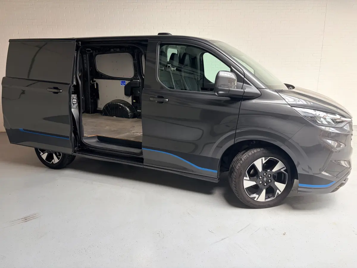 Automaat Sport AWD 4x4 320 2.0 TDCI 170pk L1H1 2xElek.Schuifdeur, Trekhaak, NEDERLANDSE BUS! 1STE EIGENAAR!
