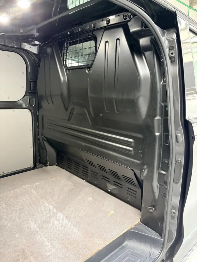 Automaat Sport AWD 4x4 320 2.0 TDCI 170pk L1H1 2xElek.Schuifdeur, Trekhaak, NEDERLANDSE BUS! 1STE EIGENAAR!