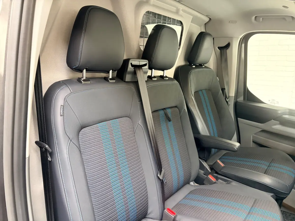 Automaat Sport AWD 4x4 320 2.0 TDCI 170pk L1H1 2xElek.Schuifdeur, Trekhaak, NEDERLANDSE BUS! 1STE EIGENAAR!