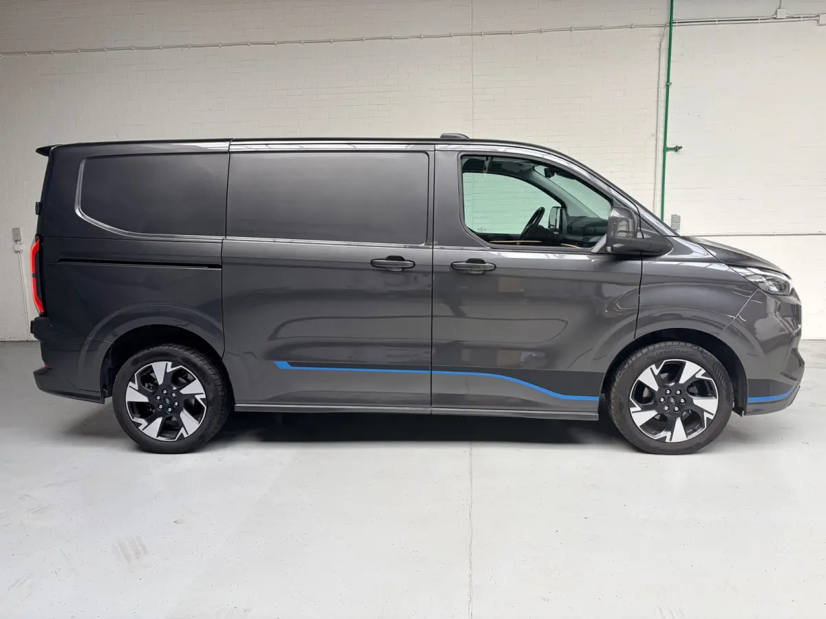 Automaat Sport AWD 4x4 320 2.0 TDCI 170pk L1H1 2xElek.Schuifdeur, Trekhaak, NEDERLANDSE BUS! 1STE EIGENAAR!