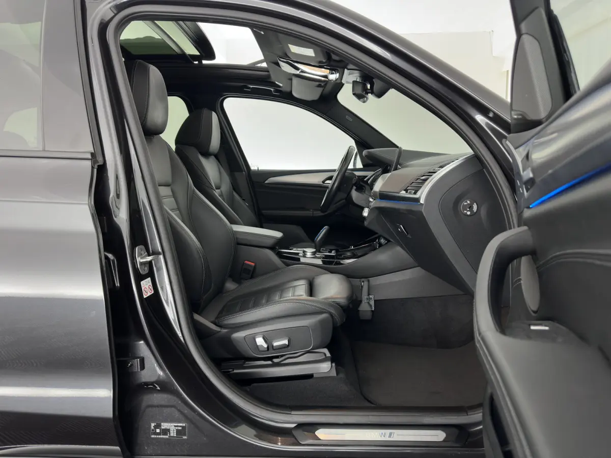 High Executive 80 kWh [3-Fase-11kW] {SoH-100%} (INCL-BTW) Aut. *PANO | LEATHER | HARMAN/KARDON | ADAPTIVE-CRUISE | FULL-LED | BLINDSPOT | MEMORY-PACK | DIGI-COCKPIT | HEATED-SPORTSEATS | KEY
