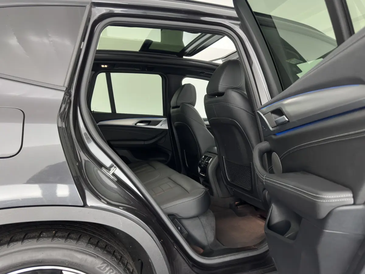 High Executive 80 kWh [3-Fase-11kW] {SoH-100%} (INCL-BTW) Aut. *PANO | LEATHER | HARMAN/KARDON | ADAPTIVE-CRUISE | FULL-LED | BLINDSPOT | MEMORY-PACK | DIGI-COCKPIT | HEATED-SPORTSEATS | KEY