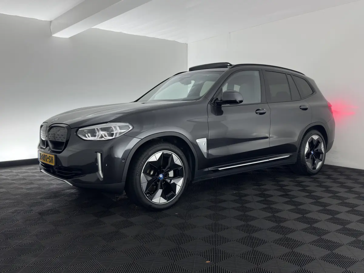 High Executive 80 kWh [3-Fase-11kW] {SoH-100%} (INCL-BTW) Aut. *PANO | LEATHER | HARMAN/KARDON | ADAPTIVE-CRUISE | FULL-LED | BLINDSPOT | MEMORY-PACK | DIGI-COCKPIT | HEATED-SPORTSEATS | KEY