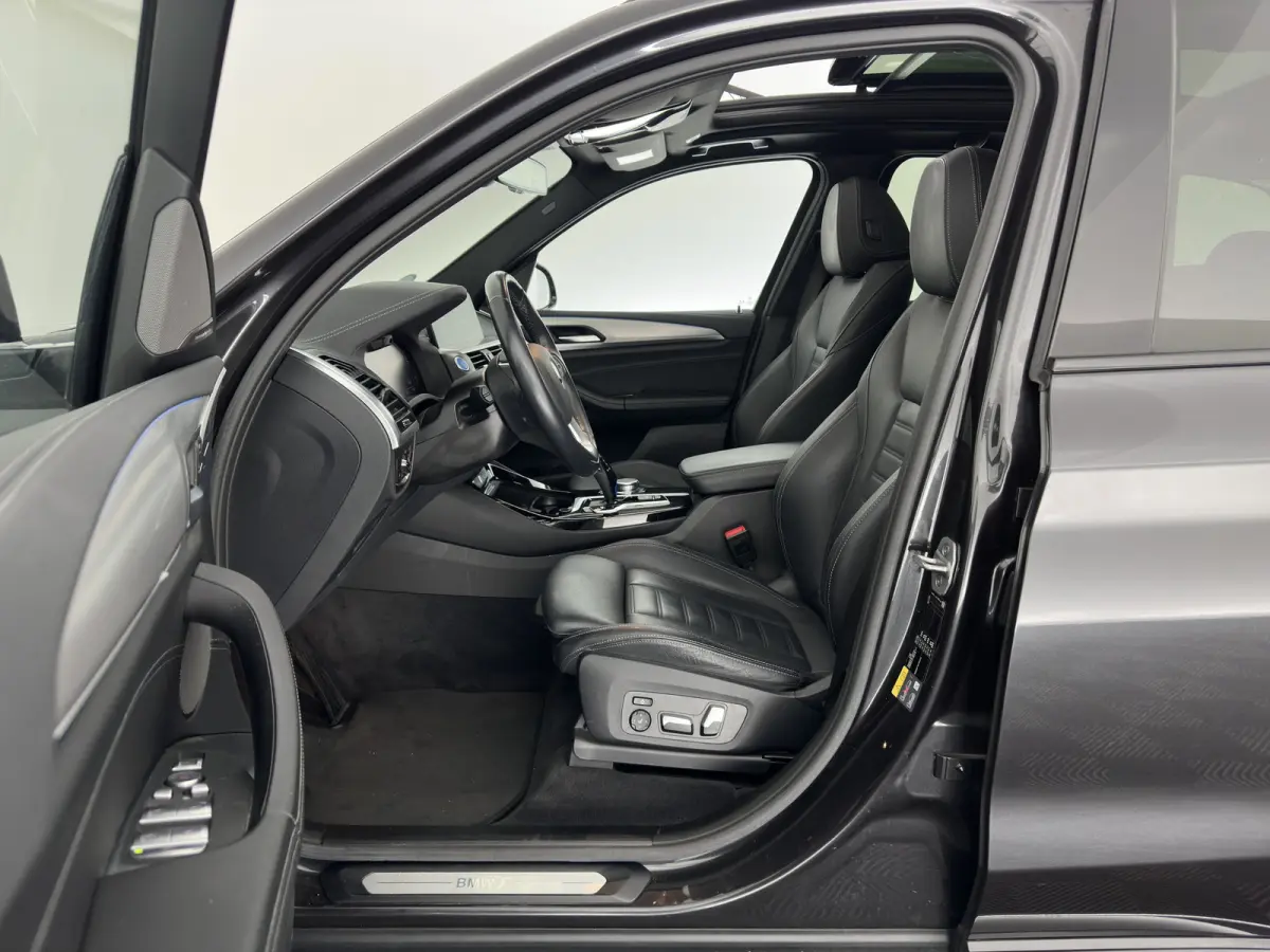 High Executive 80 kWh [3-Fase-11kW] {SoH-100%} (INCL-BTW) Aut. *PANO | LEATHER | HARMAN/KARDON | ADAPTIVE-CRUISE | FULL-LED | BLINDSPOT | MEMORY-PACK | DIGI-COCKPIT | HEATED-SPORTSEATS | KEY