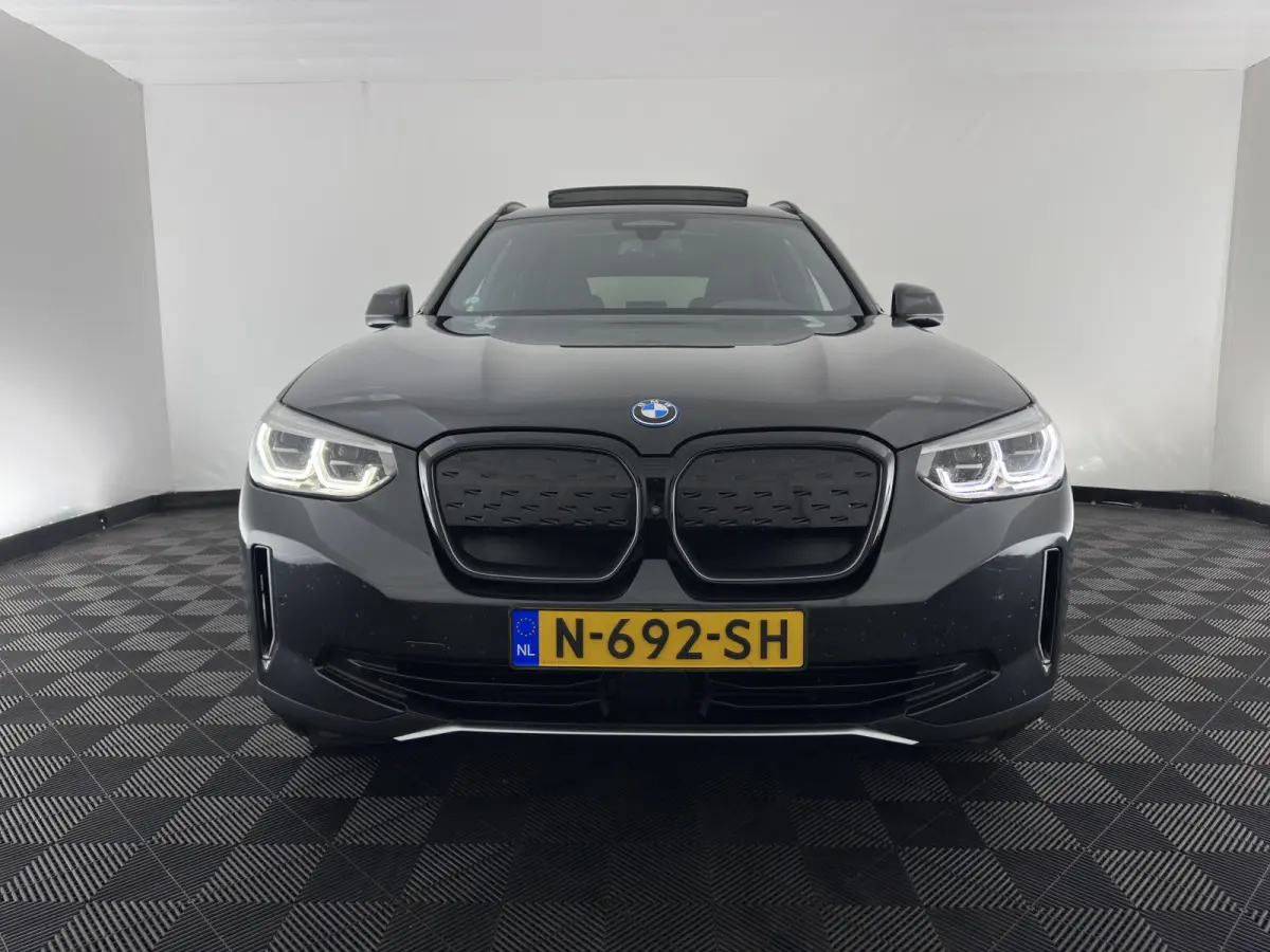 High Executive 80 kWh [3-Fase-11kW] {SoH-100%} (INCL-BTW) Aut. *PANO | LEATHER | HARMAN/KARDON | ADAPTIVE-CRUISE | FULL-LED | BLINDSPOT | MEMORY-PACK | DIGI-COCKPIT | HEATED-SPORTSEATS | KEY
