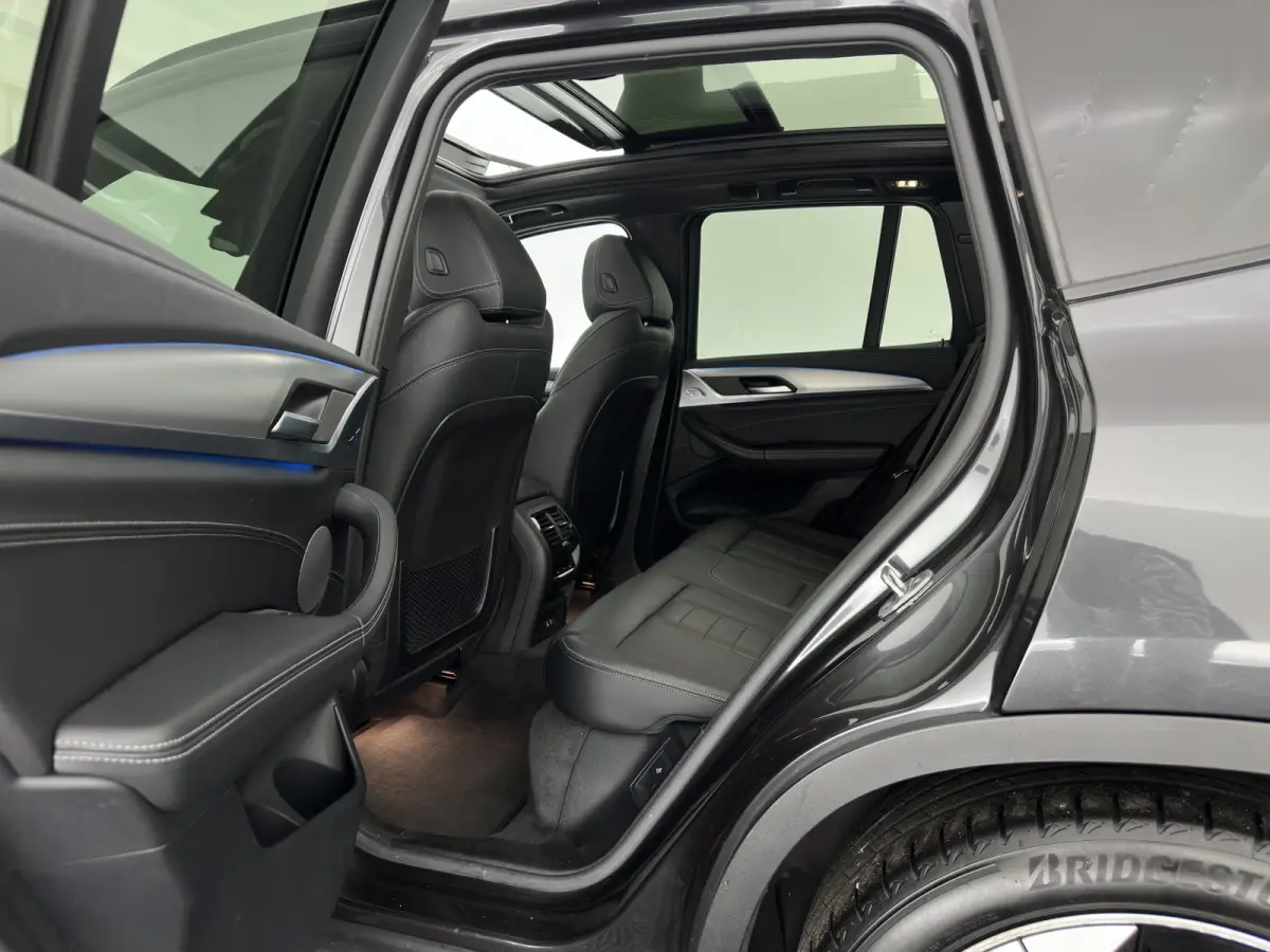 High Executive 80 kWh [3-Fase-11kW] {SoH-100%} (INCL-BTW) Aut. *PANO | LEATHER | HARMAN/KARDON | ADAPTIVE-CRUISE | FULL-LED | BLINDSPOT | MEMORY-PACK | DIGI-COCKPIT | HEATED-SPORTSEATS | KEY