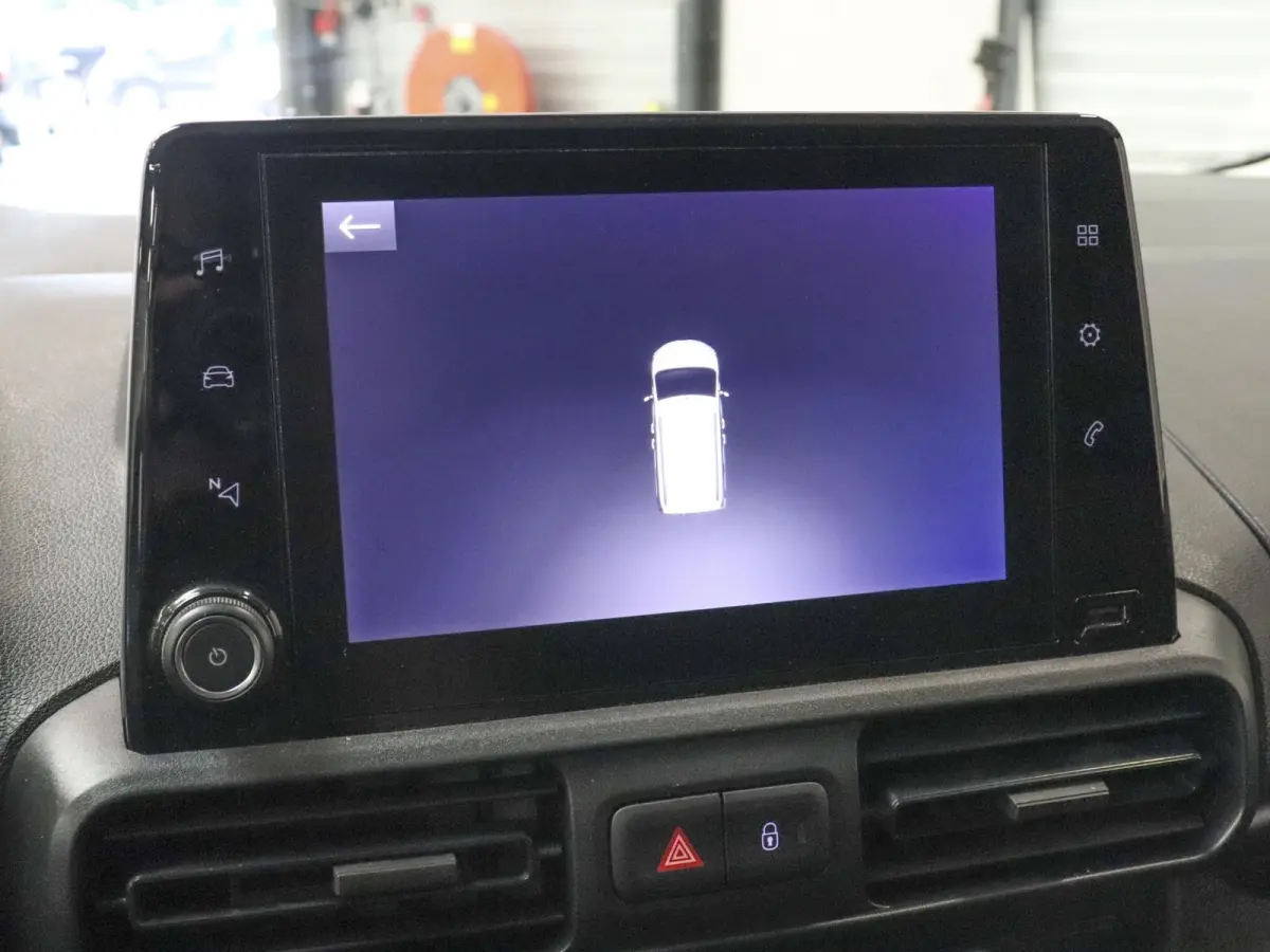 1.5D L1H1 Edition Airco Navigatie Trekhaak Carplay
