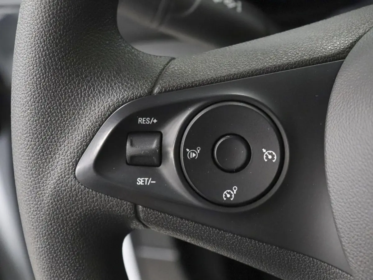 1.5D L1H1 Edition Airco Navigatie Trekhaak Carplay