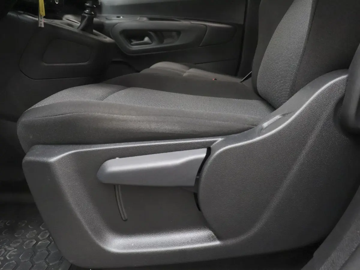 1.5D L1H1 Edition Airco Navigatie Trekhaak Carplay