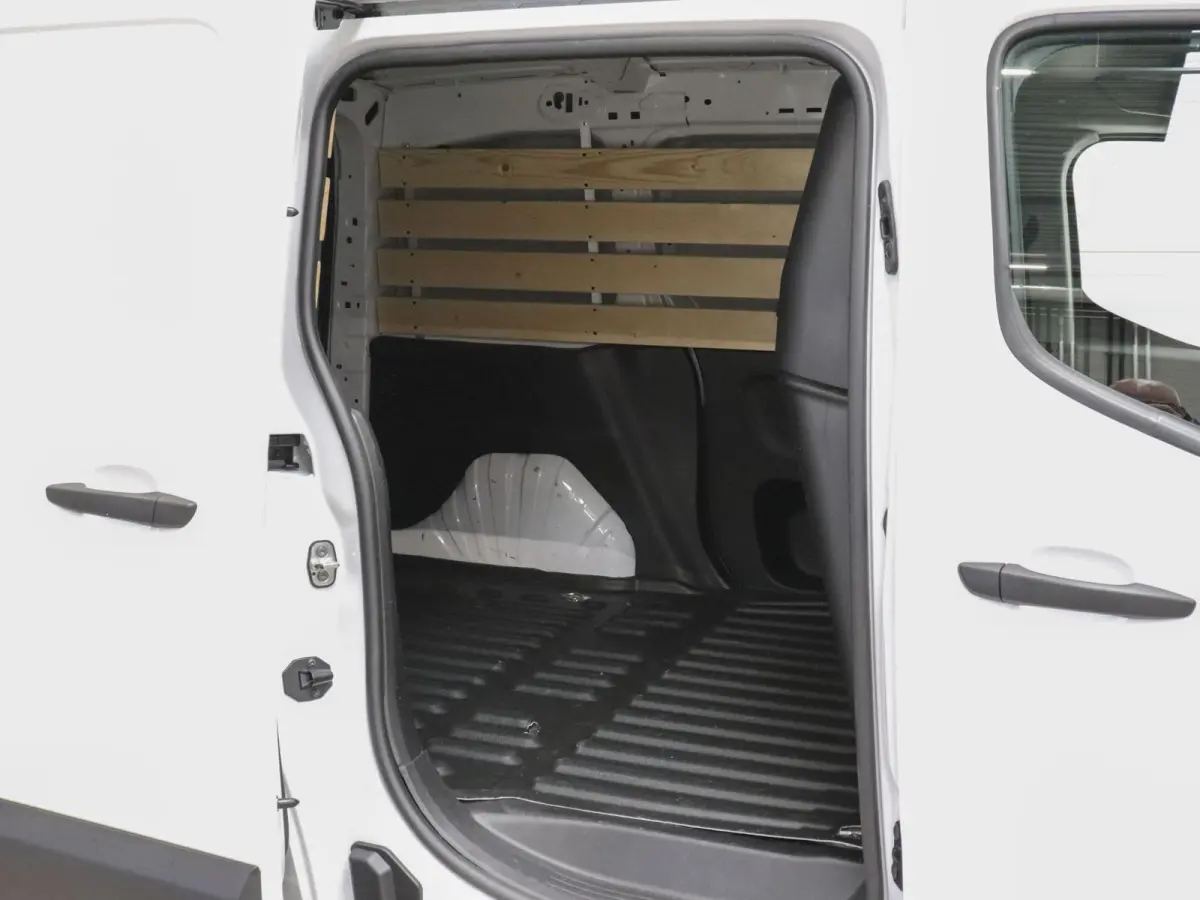 1.5D L1H1 Edition Airco Navigatie Trekhaak Carplay