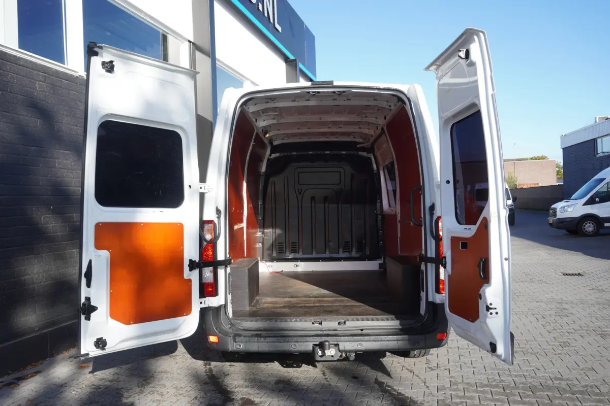 2.3 dCi 150PK L2H2 EURO 6 - Airco - Navi - Cruise - €15.900,- Excl.