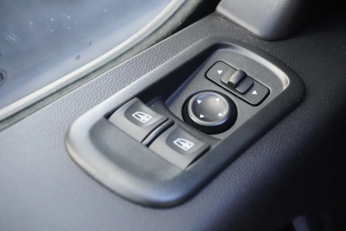 2.3 dCi 150PK L2H2 EURO 6 - Airco - Navi - Cruise - €15.900,- Excl.