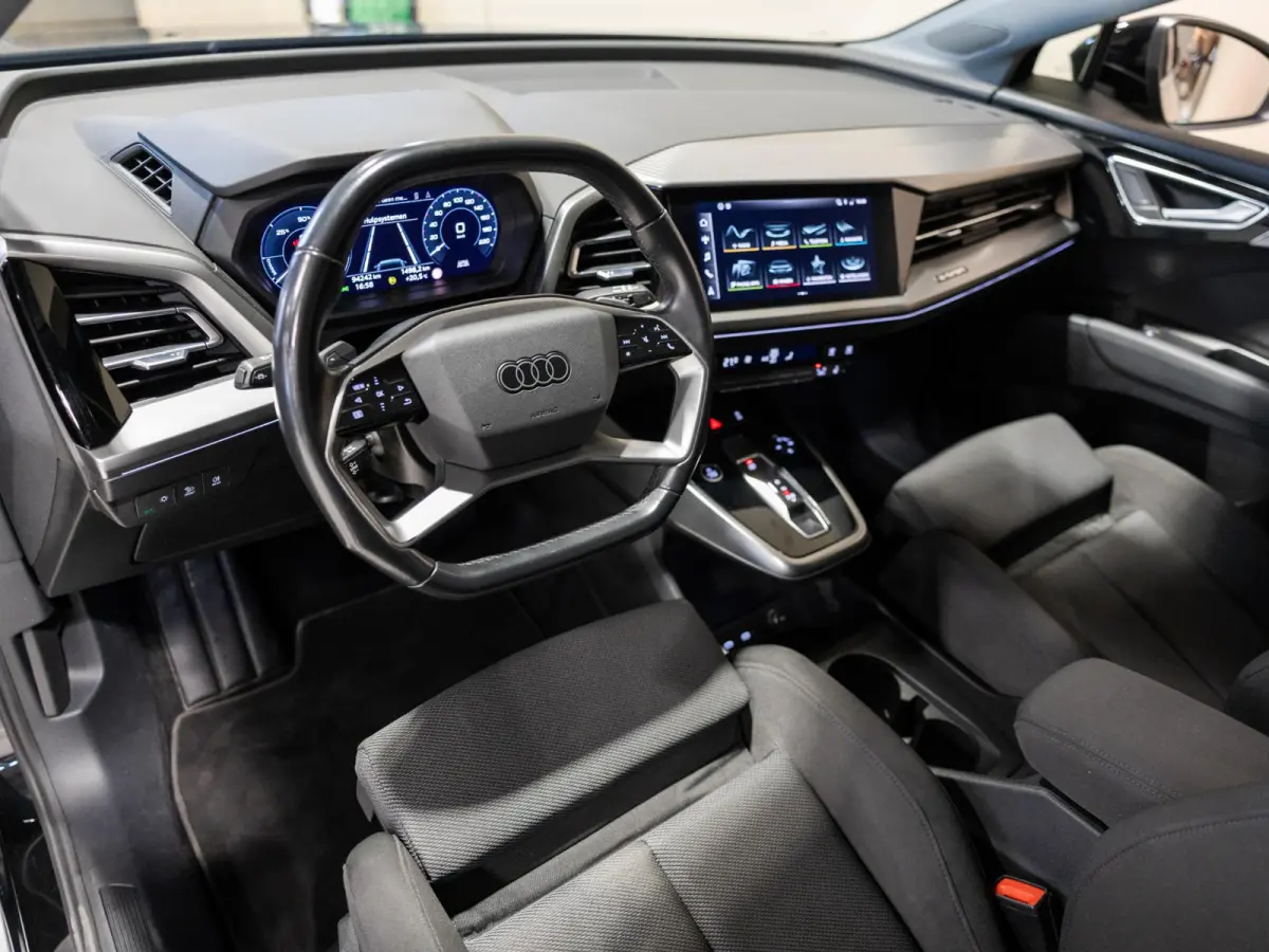 40 Launch edition Advanced 77 kWh SOH 93% / 204pk / Sportstoelen / Stoelverwarming /