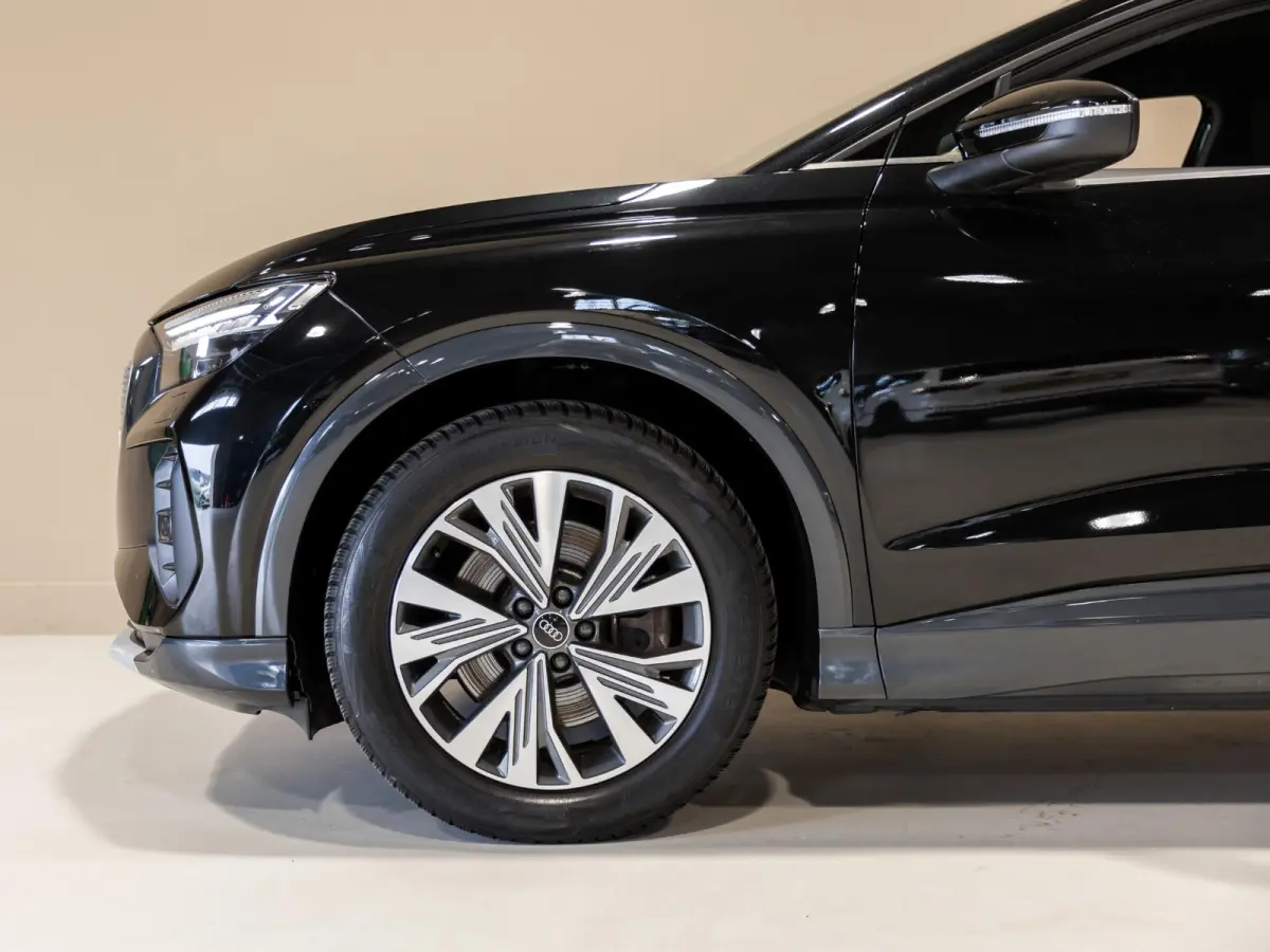 40 Launch edition Advanced 77 kWh SOH 93% / 204pk / Sportstoelen / Stoelverwarming /