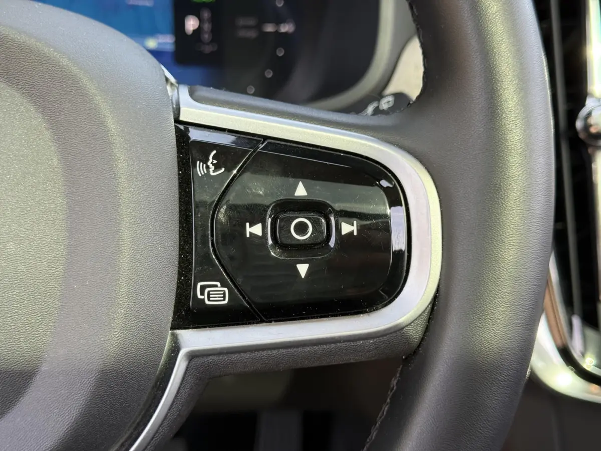 T8 Plug-in hybrid AWD Ultra Dark