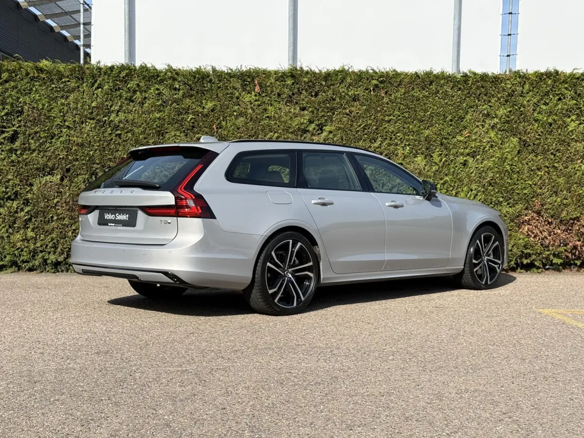 T8 Plug-in hybrid AWD Ultra Dark