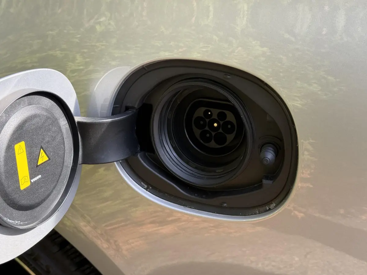 T8 Plug-in hybrid AWD Ultra Dark