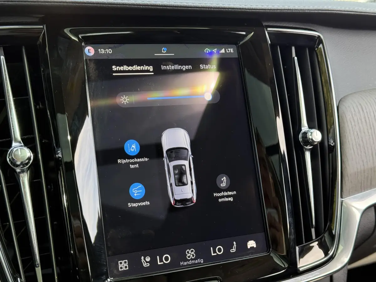 T8 Plug-in hybrid AWD Ultra Dark