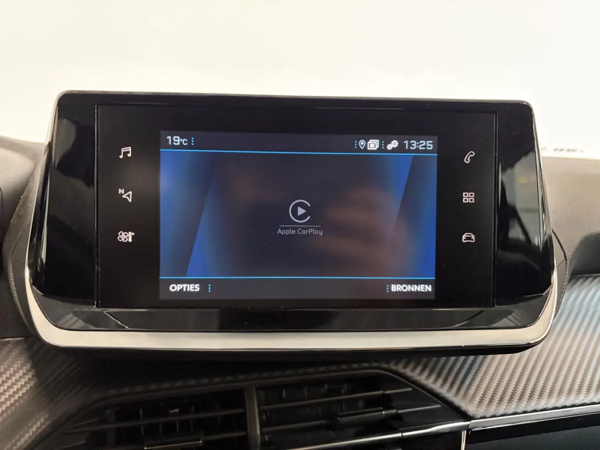 1.2 PureTech 101pk Active Pack Navigatie Apple Carplay/Android Auto Parkeersensoren achter Cruise Control Ledverlichting Climate Control