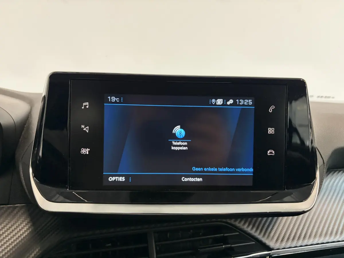 1.2 PureTech 101pk Active Pack Navigatie Apple Carplay/Android Auto Parkeersensoren achter Cruise Control Ledverlichting Climate Control