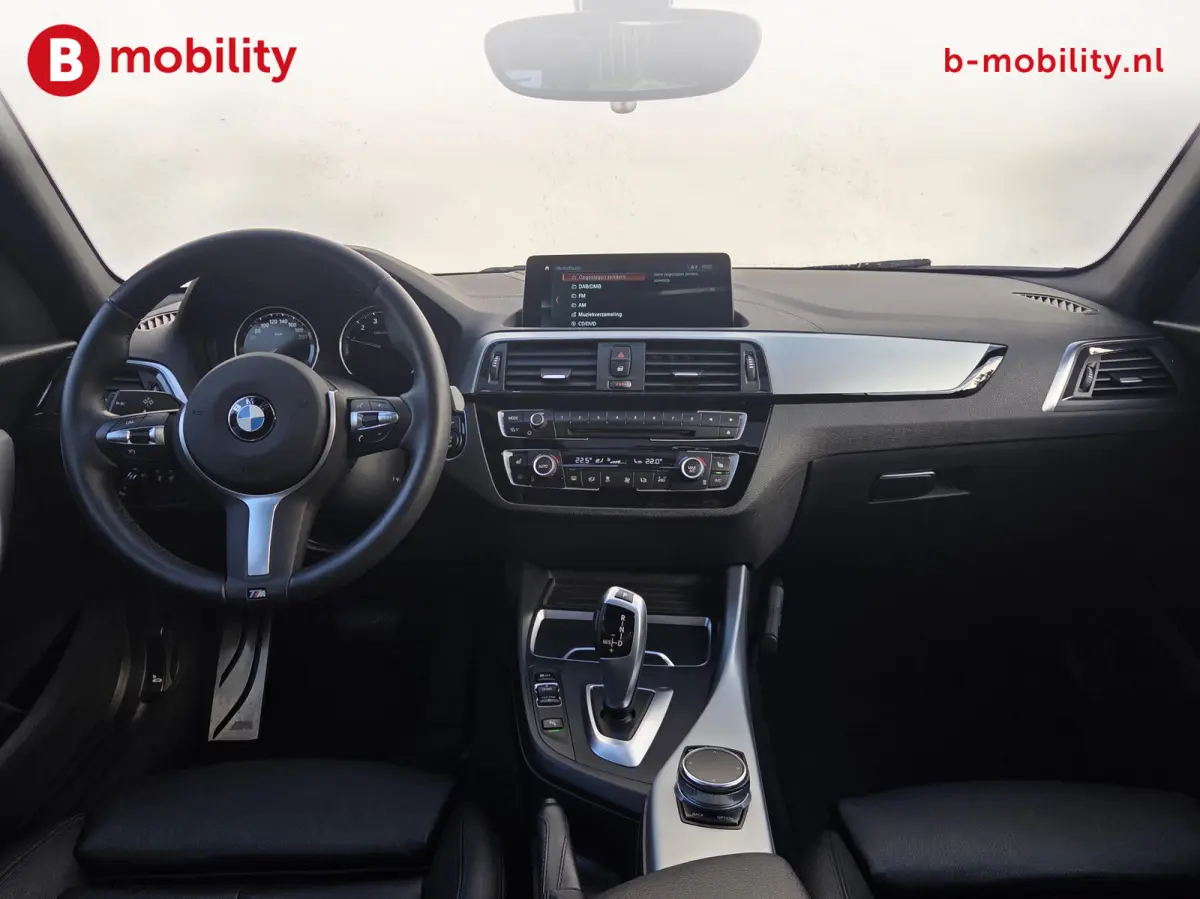 118i High Executive M-Sport Schuif/Kanteldak NL Auto! | Achteruitrijcamera | DAB | Hifi | Apple CarPlay | Leer