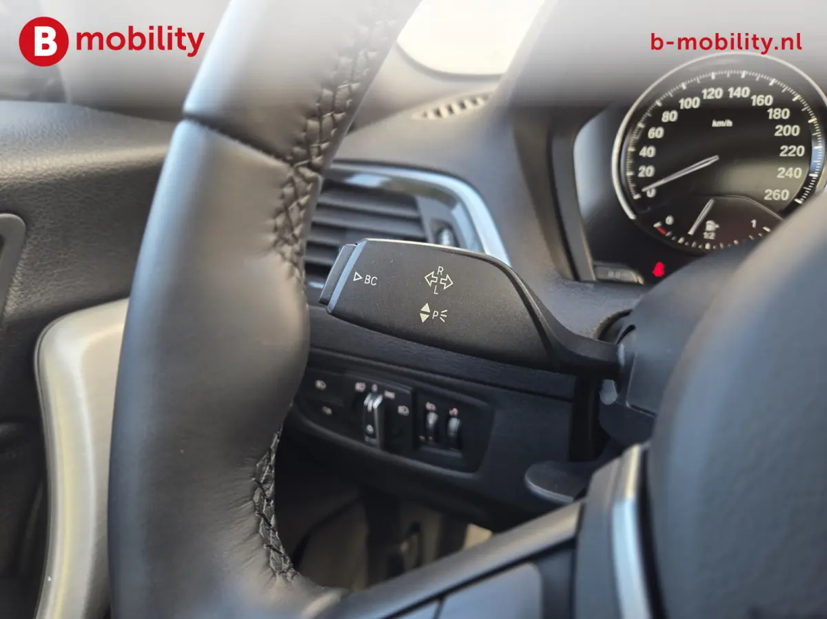 118i High Executive M-Sport Schuif/Kanteldak NL Auto! | Achteruitrijcamera | DAB | Hifi | Apple CarPlay | Leer