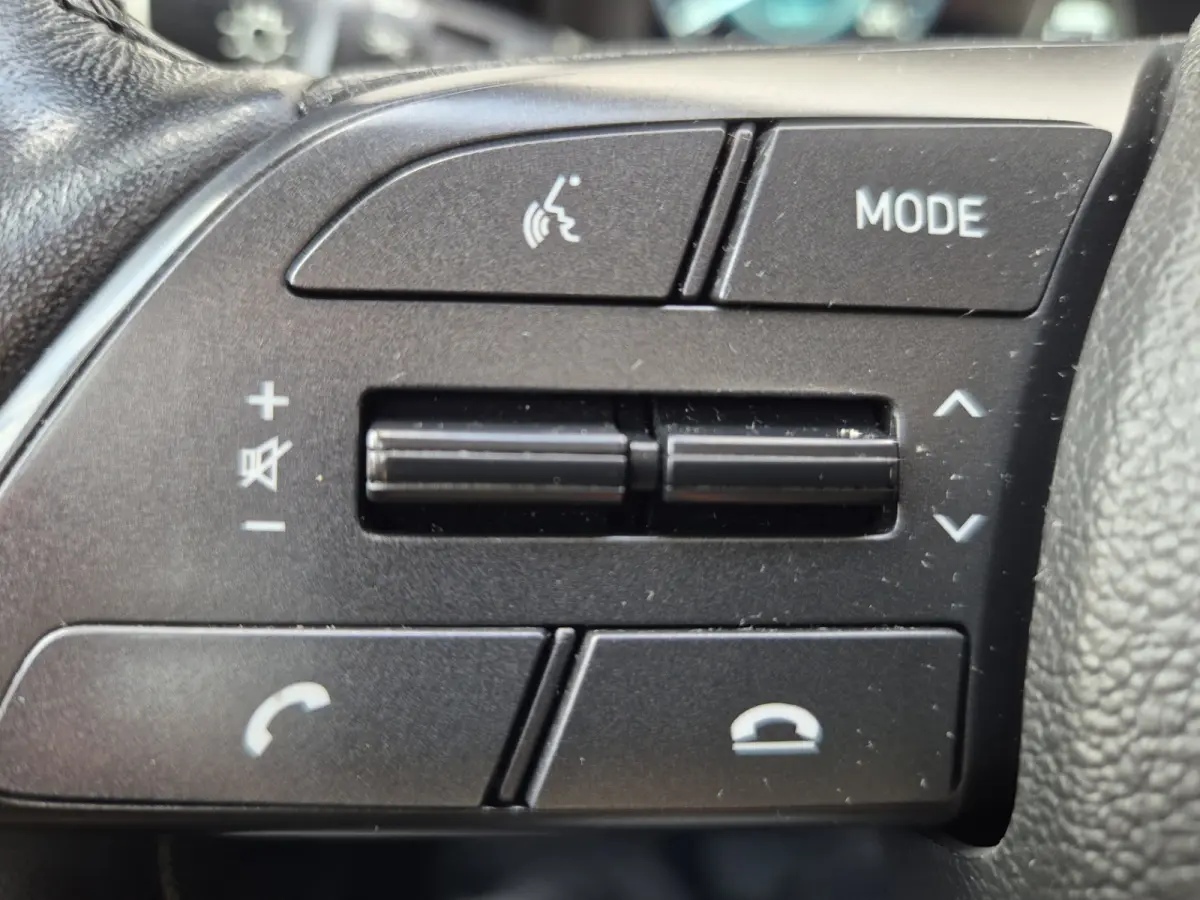 1.0 T-GDI Premium,Stoelverwarming,Cruisecontrol,Navigatie/Camera,parkeersensoren