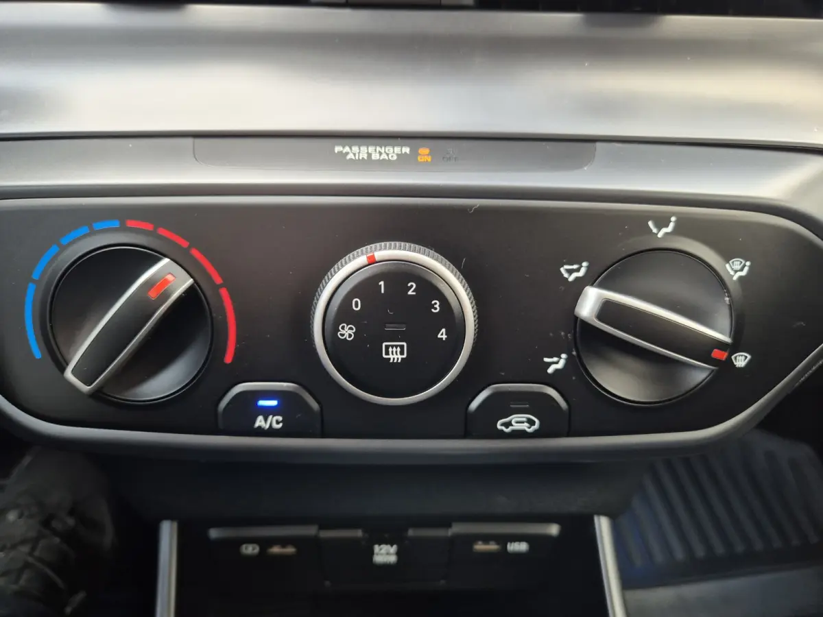 1.0 T-GDI Premium,Stoelverwarming,Cruisecontrol,Navigatie/Camera,parkeersensoren