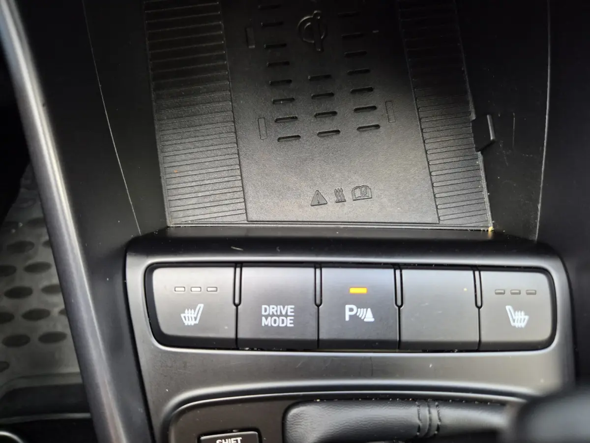 1.0 T-GDI Premium,Stoelverwarming,Cruisecontrol,Navigatie/Camera,parkeersensoren
