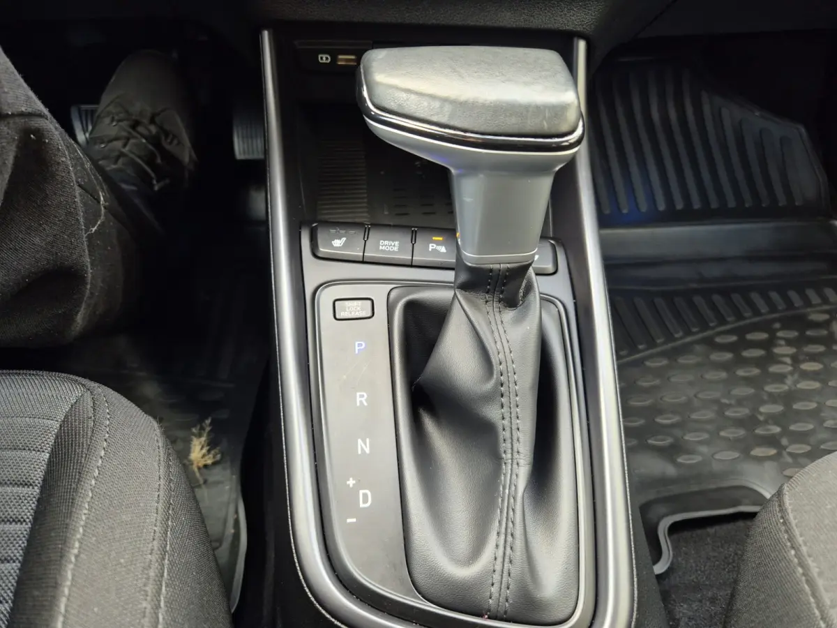 1.0 T-GDI Premium,Stoelverwarming,Cruisecontrol,Navigatie/Camera,parkeersensoren