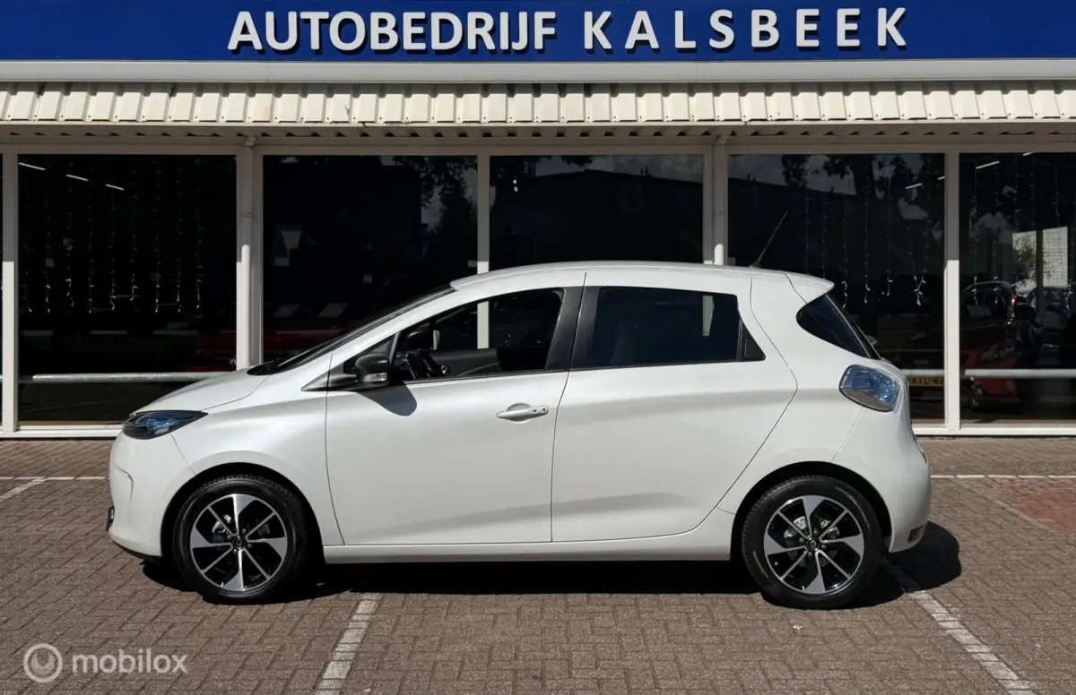 R110 Limited 41 kWh (ex Accu) Huur