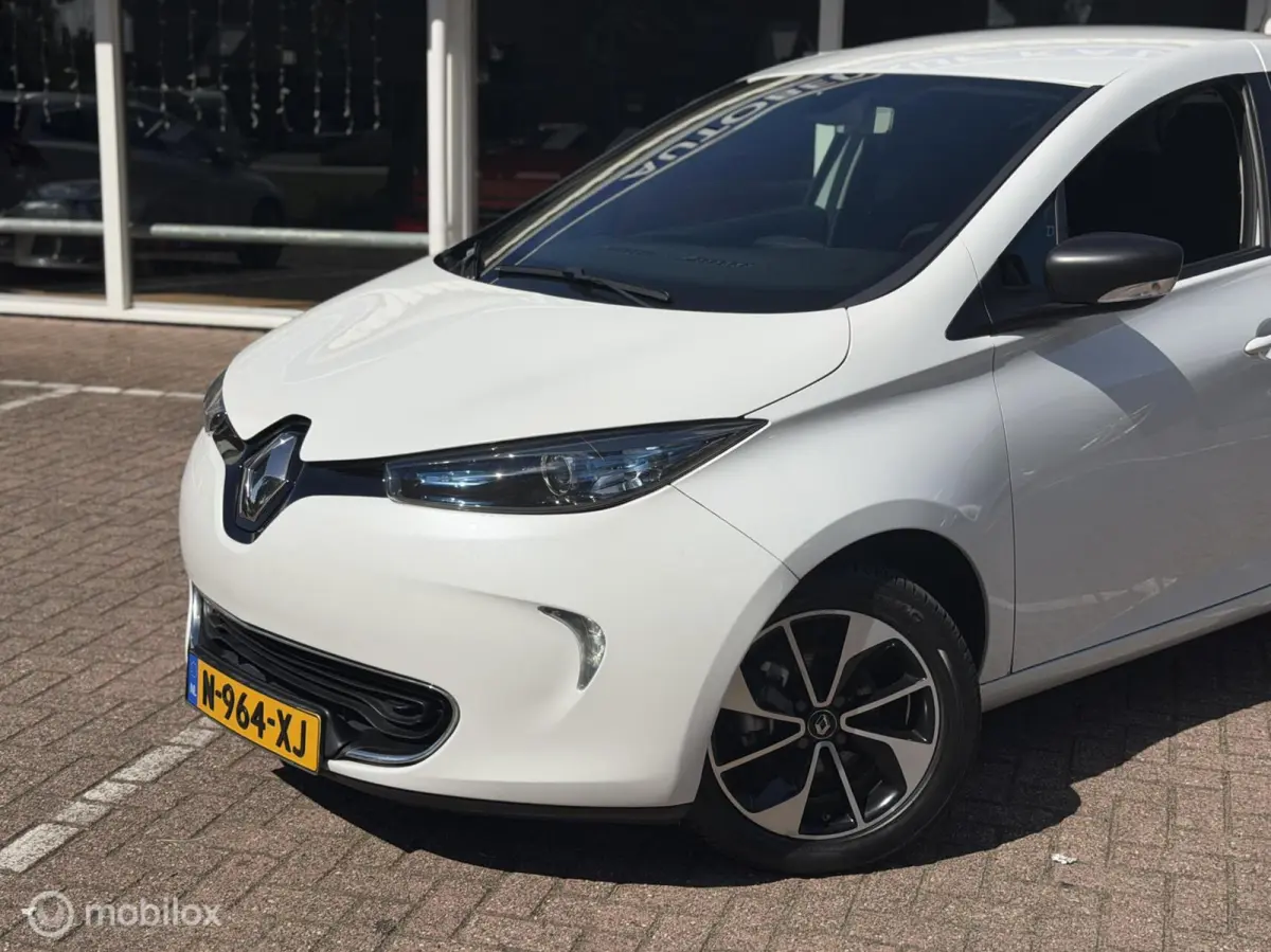R110 Limited 41 kWh (ex Accu) Huur